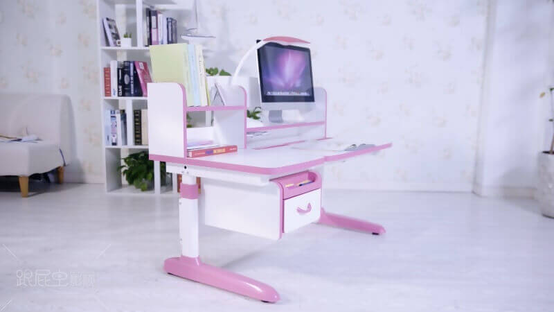 護童兒童學(xué)習(xí)桌椅[00_00_15][20180410-191950-8].JPG